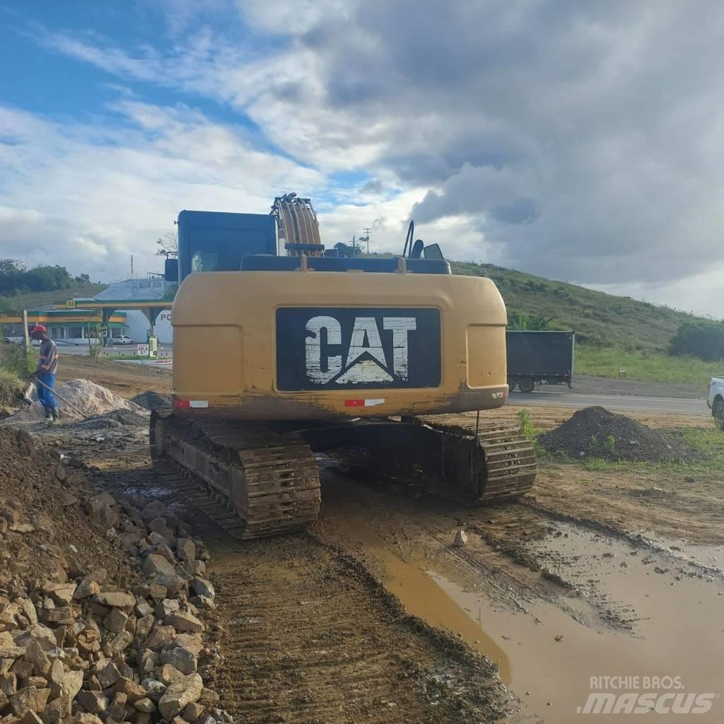 CAT 320D Гусеничні екскаватори
