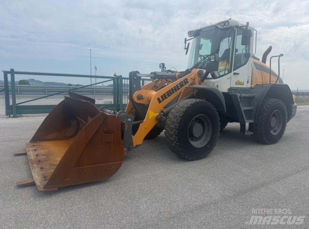Liebherr L 526 Фронтальні навантажувачі