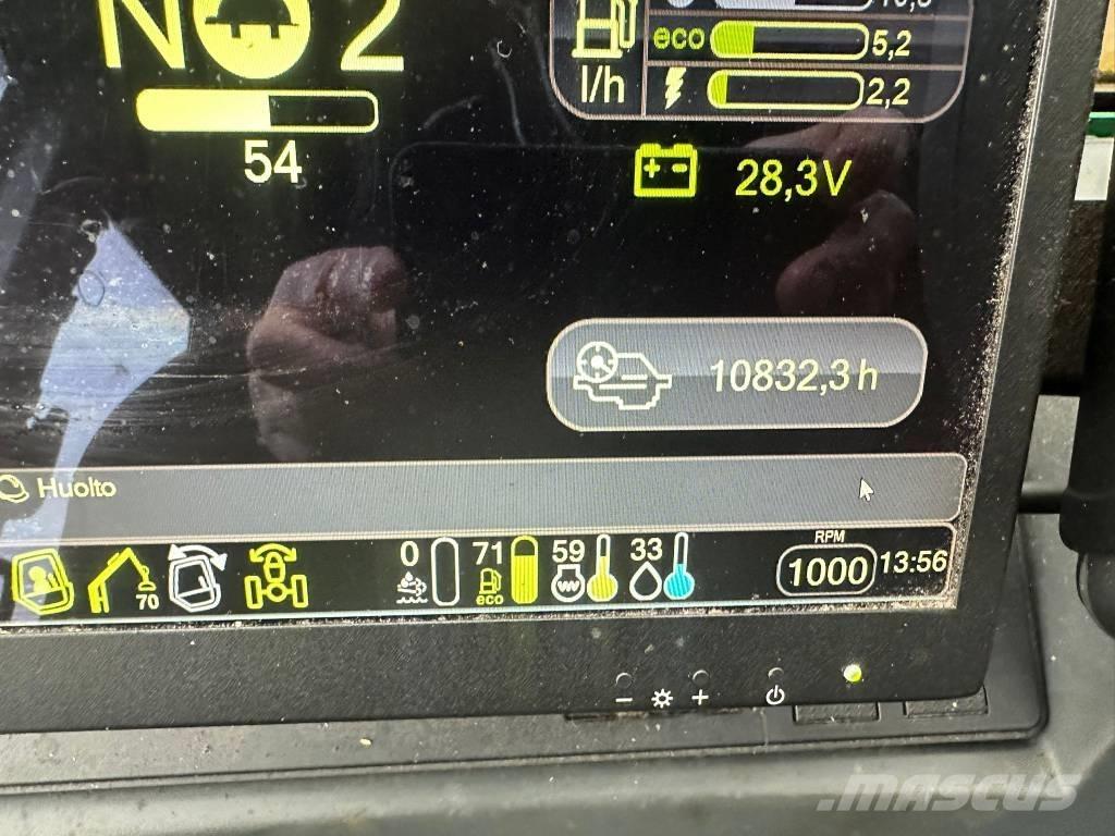 Komatsu 845 Форвардери