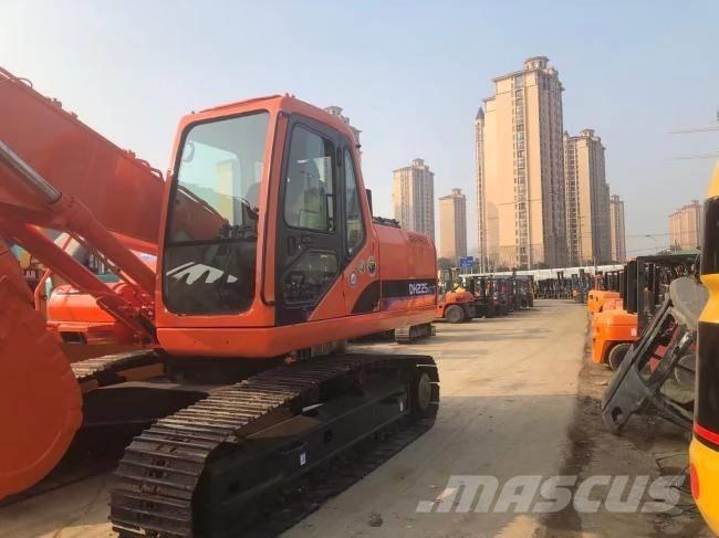 Doosan DH 225 LC-9 Гусеничні екскаватори