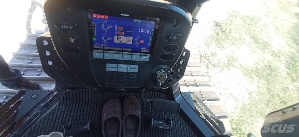 Komatsu D51EX-24 Гусеничні бульдозери