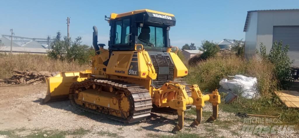 Komatsu D51EX-24 Гусеничні бульдозери