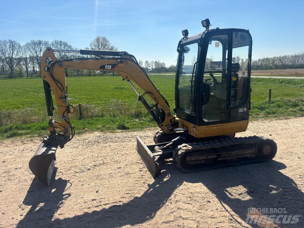 CAT 302.7 D Міні-екскаватори < 7т