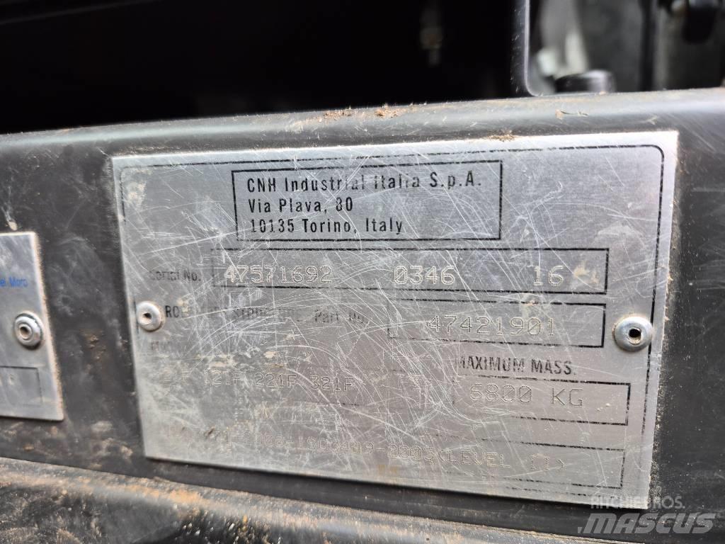 CASE 321 F Фронтальні навантажувачі