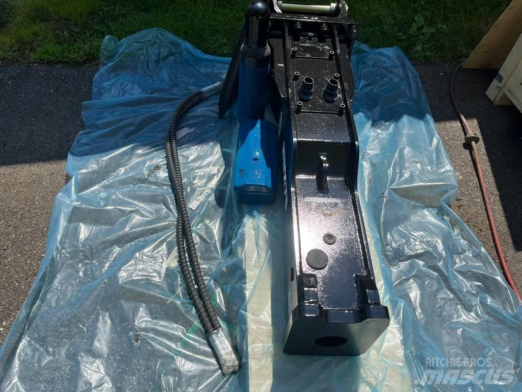 Bobcat E 85 Плуги