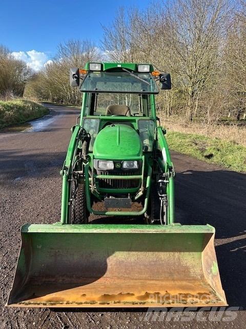John Deere 2720 Трактори