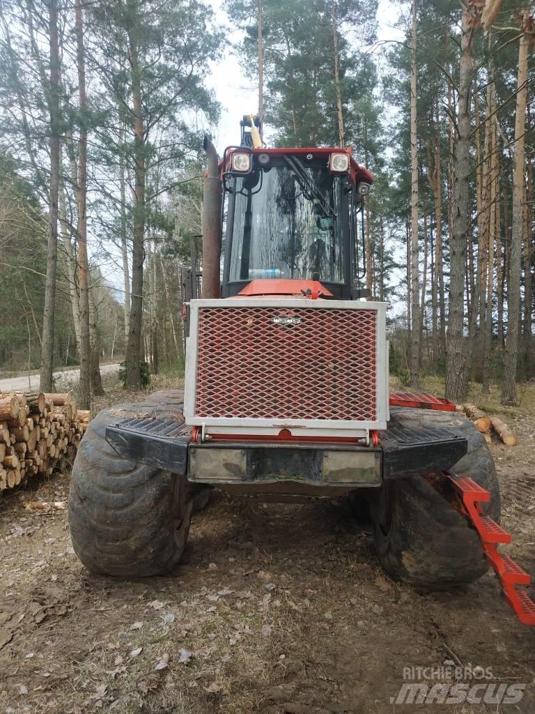 Komatsu 860.4 Форвардери