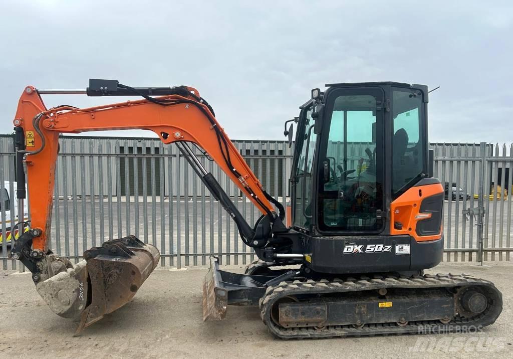 Doosan DX50Z-7 Міні-екскаватори < 7т