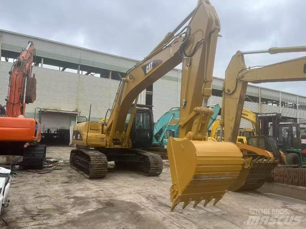 CAT 325C Гусеничні екскаватори