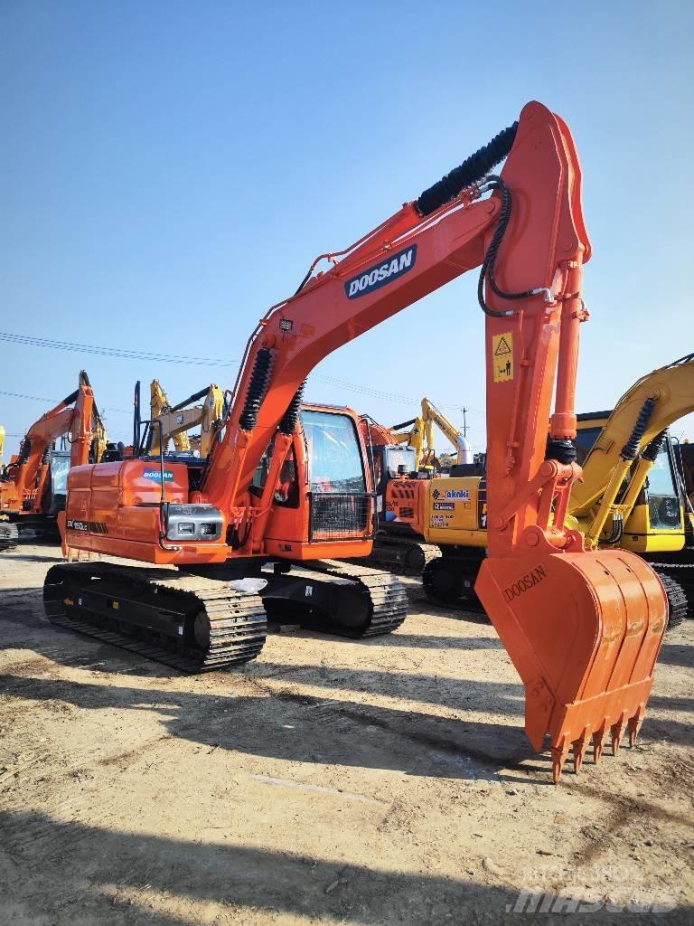 Doosan 150lc Гусеничні екскаватори