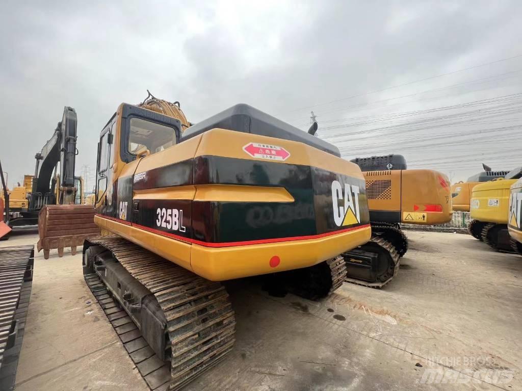 CAT 325 B L Гусеничні екскаватори