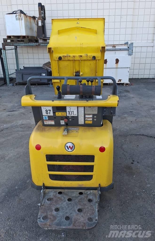 Wacker Neuson DT 08 Гусеничні самоскиди