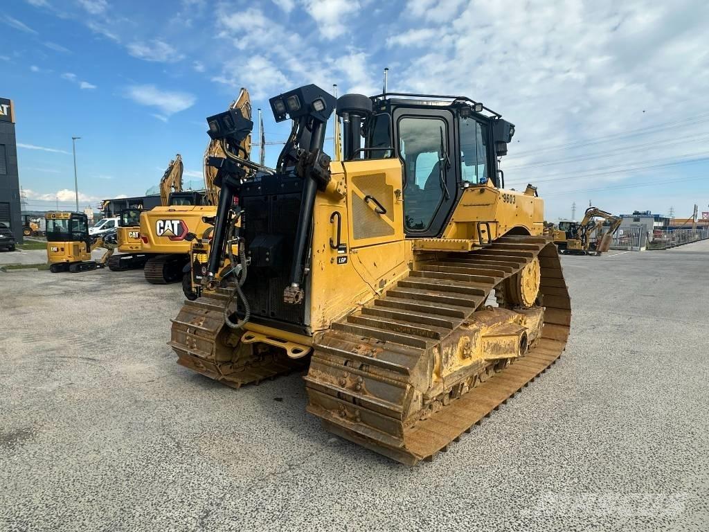 CAT D 6 XE Гусеничні бульдозери