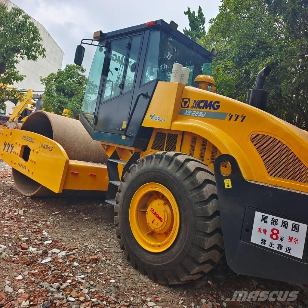 XCMG XS223J Грунтові котки