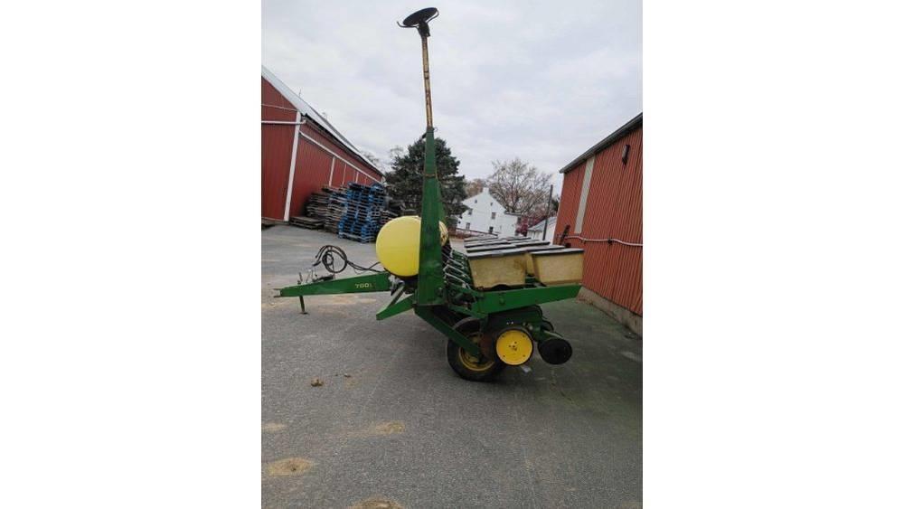 John Deere 7000 Cажалки
