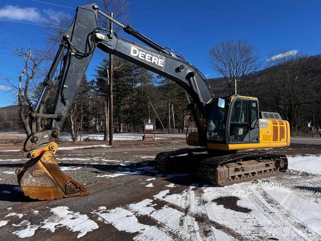 DEERE 210G LC Гусеничні екскаватори