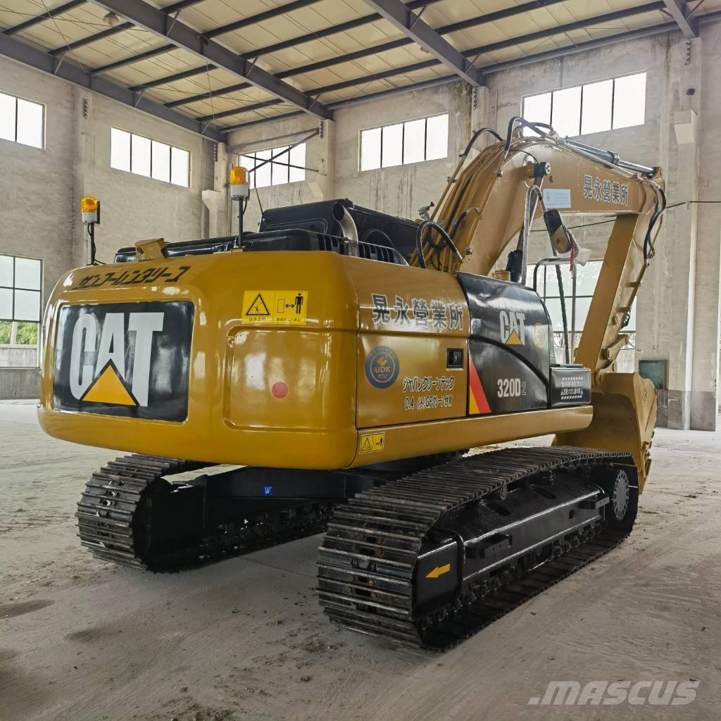CAT 320 D2 Гусеничні екскаватори