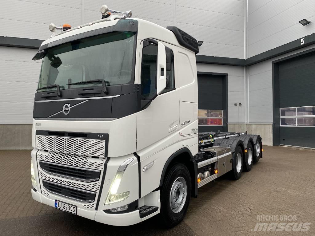 Volvo FH540 Tridem Вантажівки з гаковим підйомом