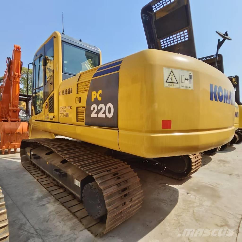 Komatsu PC 220-8 Гусеничні екскаватори