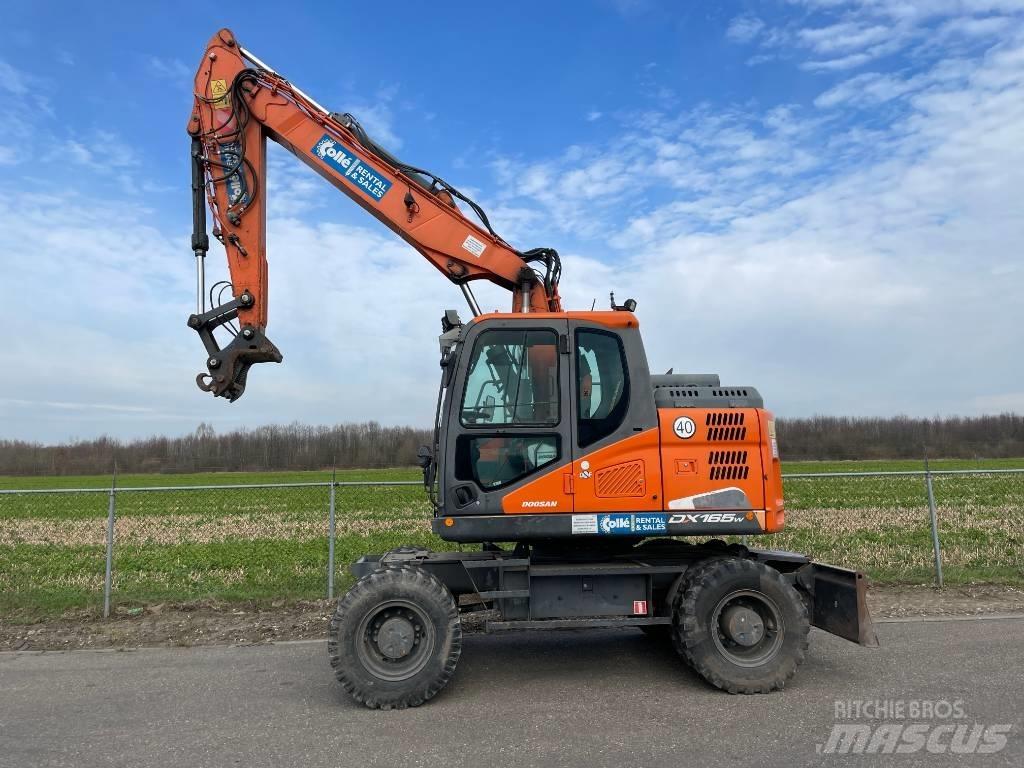 Doosan DX165W-5 Колісні екскаватори