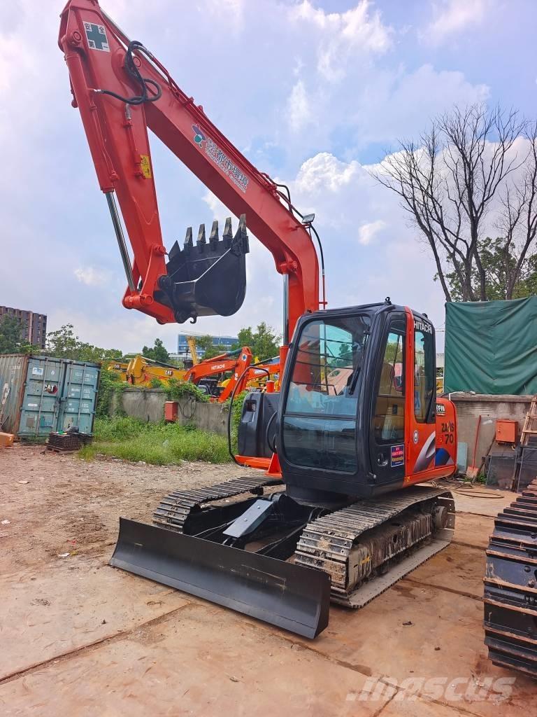 Hitachi Zaxis 70 Гусеничні екскаватори