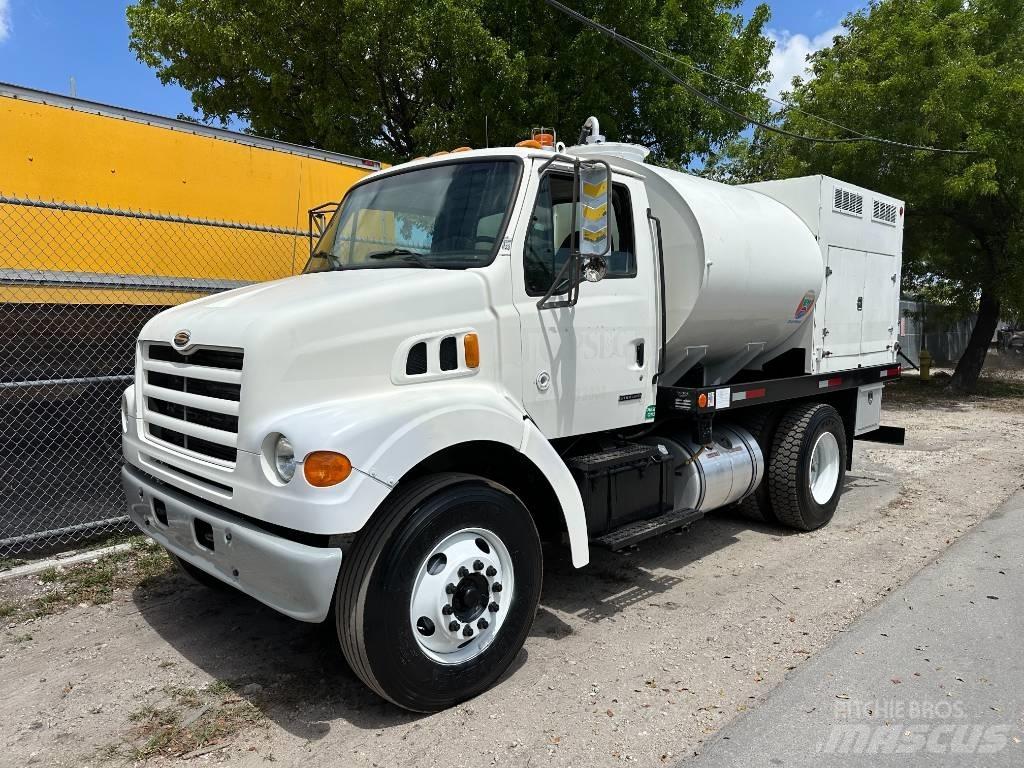Sterling L 7501 Комбі/Вакуумні вантажівки