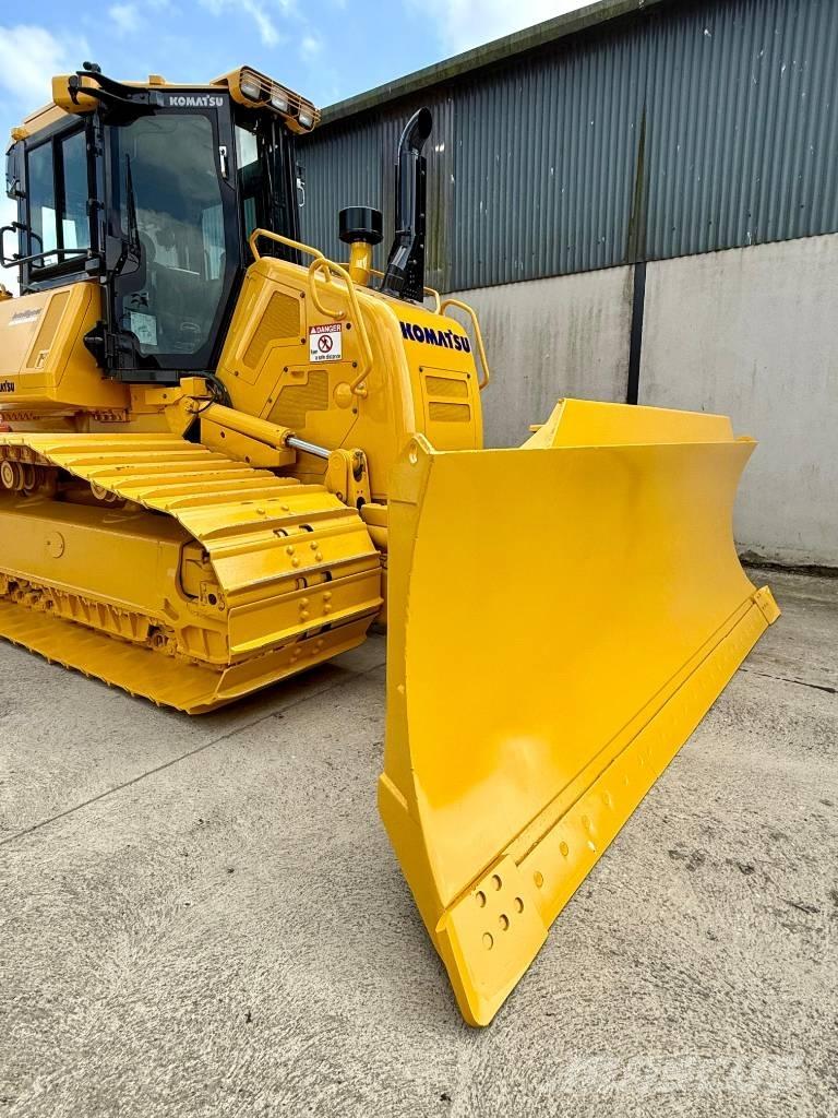 Komatsu D 61 PXi-24 Гусеничні бульдозери