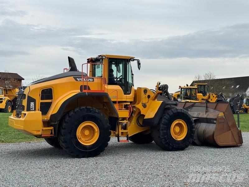 Volvo L 220 H Фронтальні навантажувачі