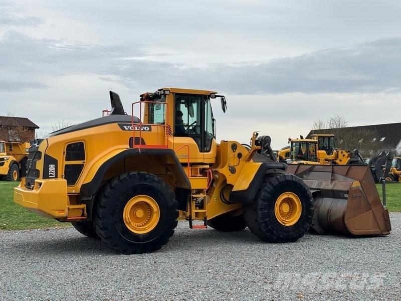 Volvo L 220 H Фронтальні навантажувачі