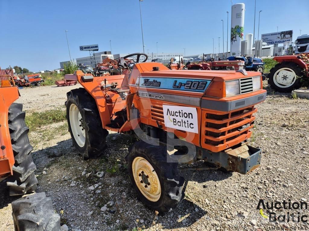 Kubota L1-205D Трактори