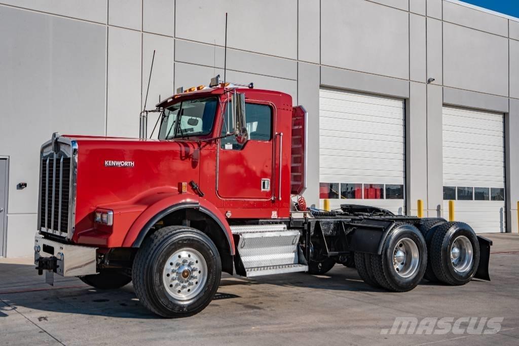 Kenworth T 800 Тягачі