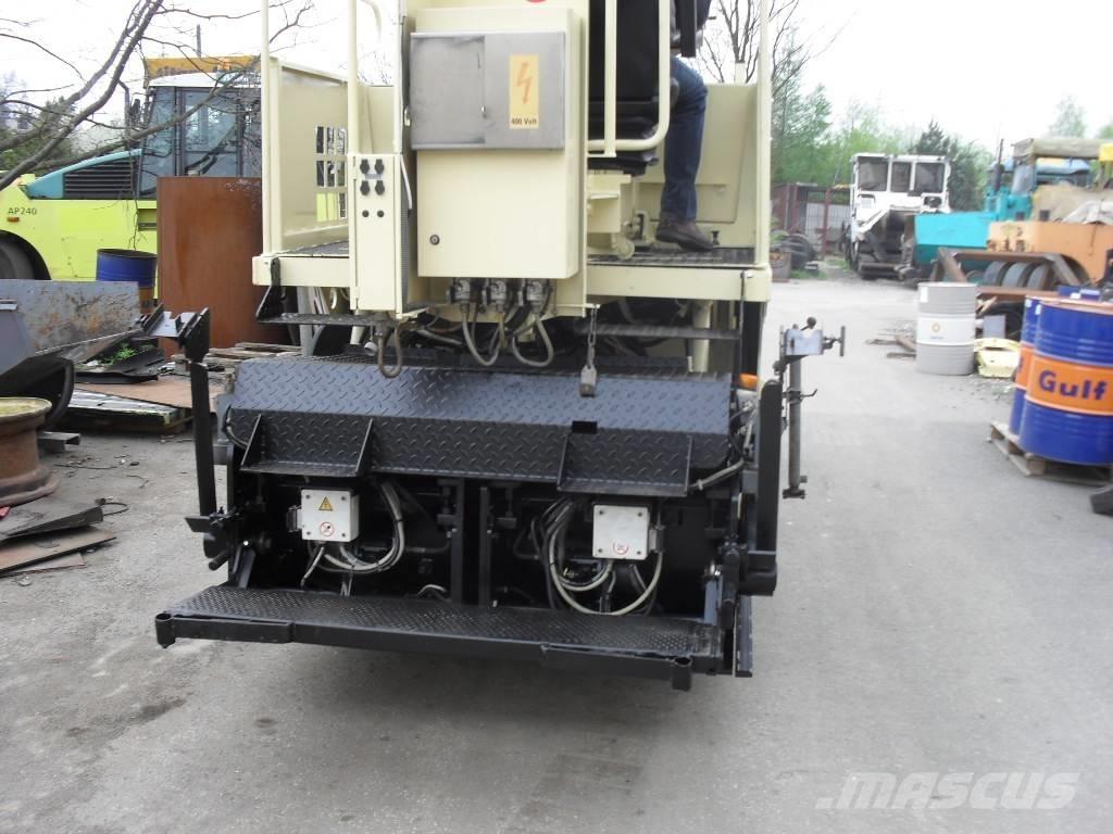 ABG Titan 2820 Асфальтовкладачі