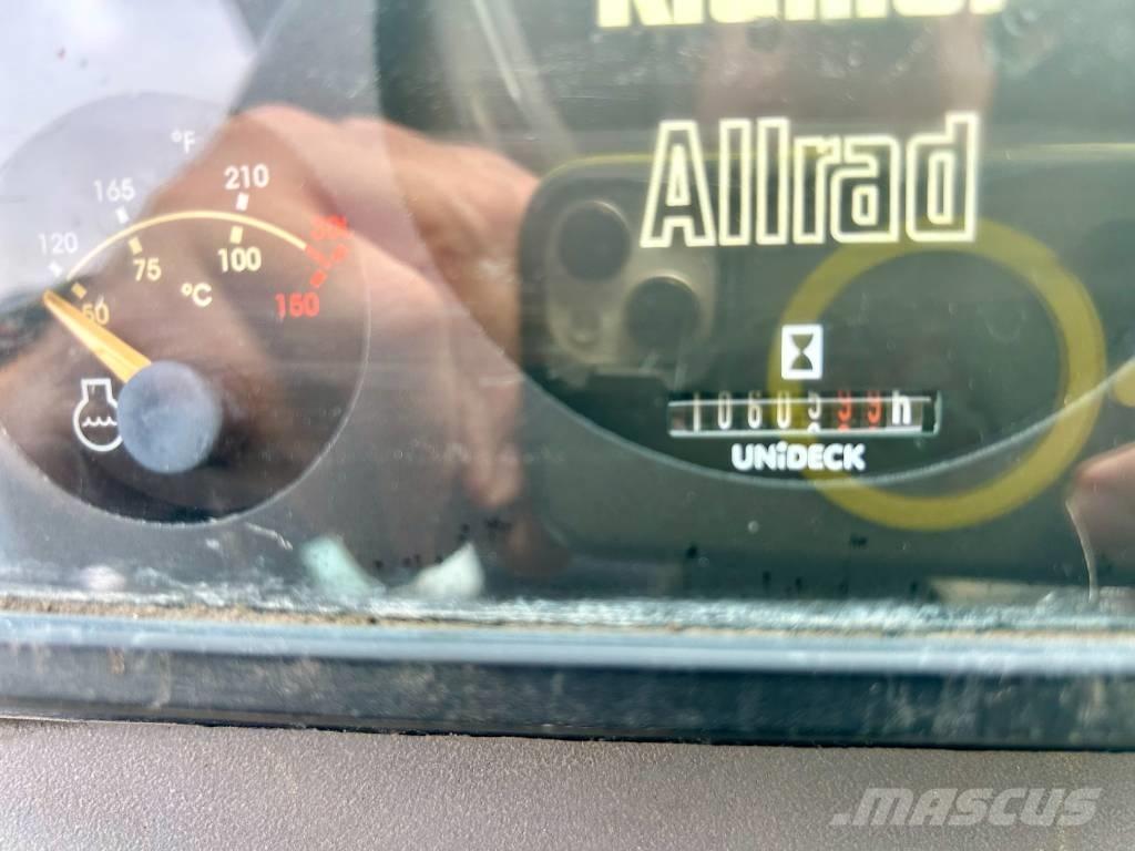 Kramer 320 Фронтальні навантажувачі