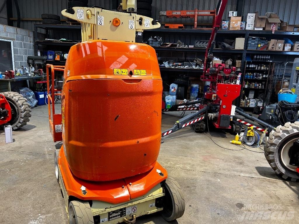 JLG Toucan 10 E Вертикальні щоглові підйомники