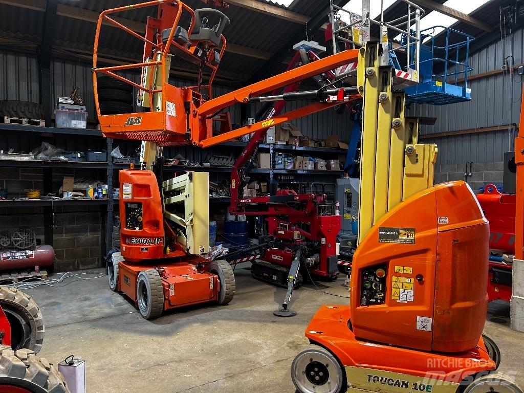 JLG Toucan 10 E Вертикальні щоглові підйомники