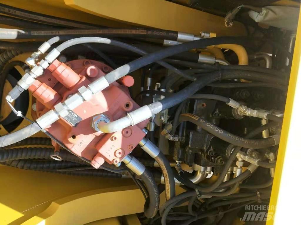 New Power NE225 Середні екскаватори 7т. - 12т.