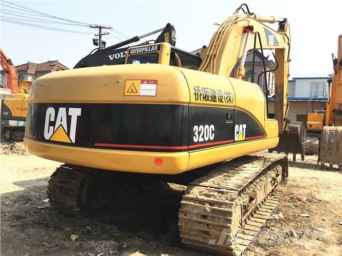 CAT 320 C Гусеничні екскаватори