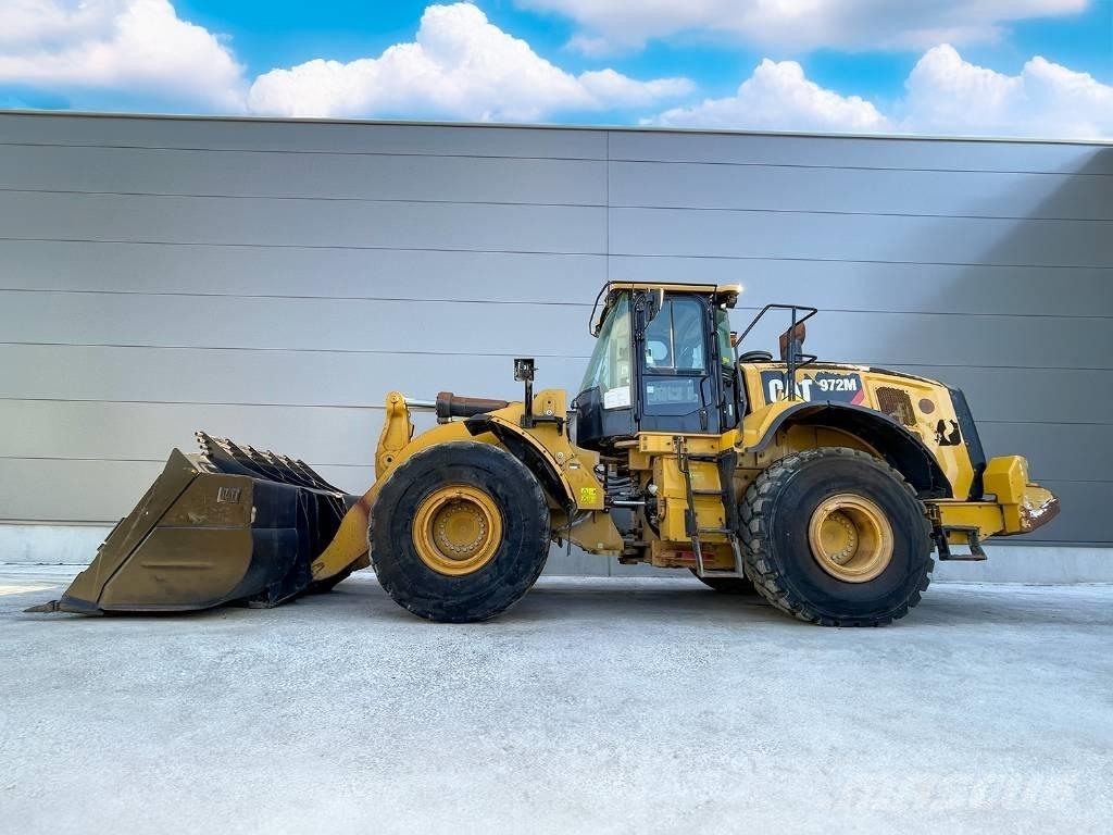 CAT 972M Фронтальні навантажувачі