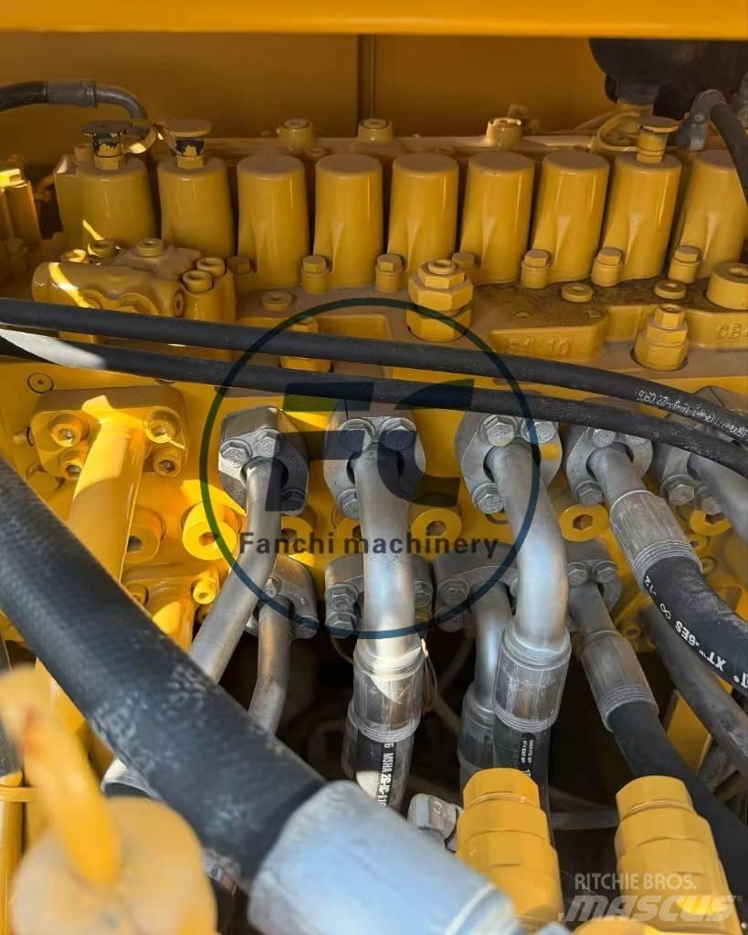 CAT 330 Гусеничні екскаватори