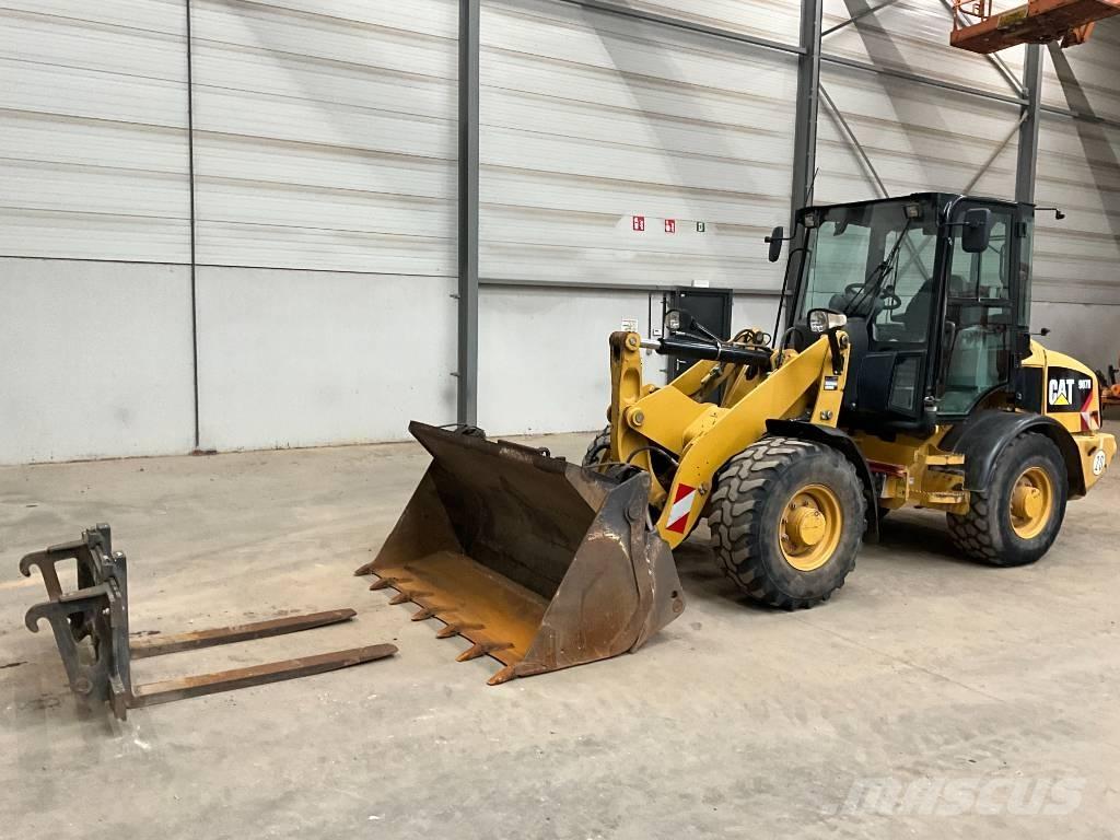 CAT 907 H 2 Фронтальні навантажувачі