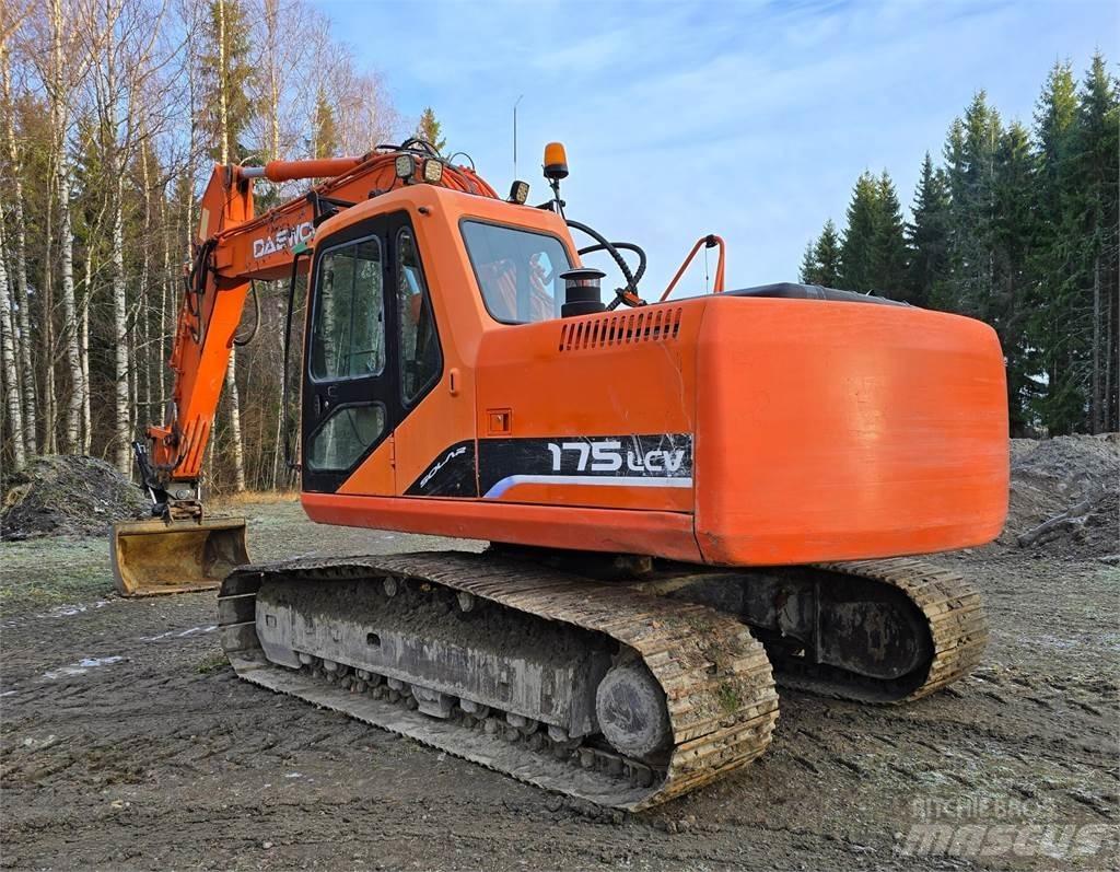 Daewoo S175LC-V Гусеничні екскаватори