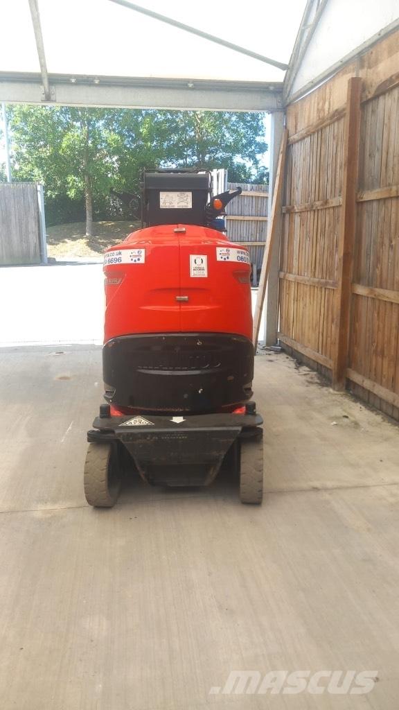 Manitou 100 VJR Вертикальні щоглові підйомники