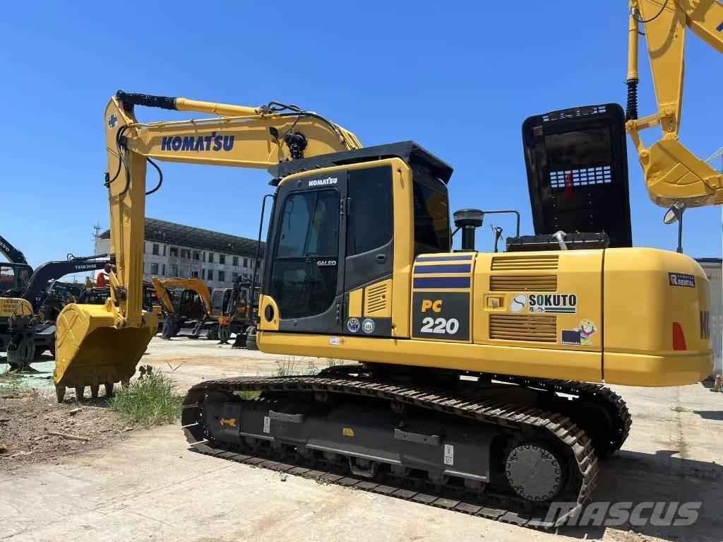 Komatsu PC 220 Гусеничні екскаватори