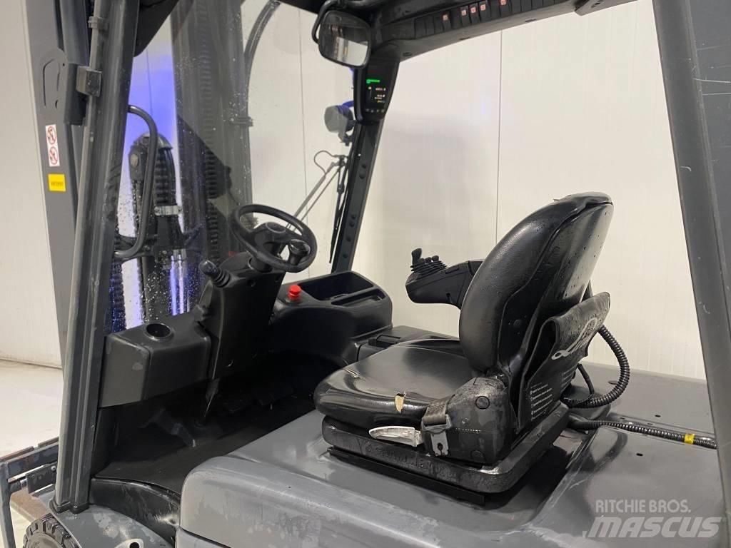 Linde E30L-01 Електронавантажувачі