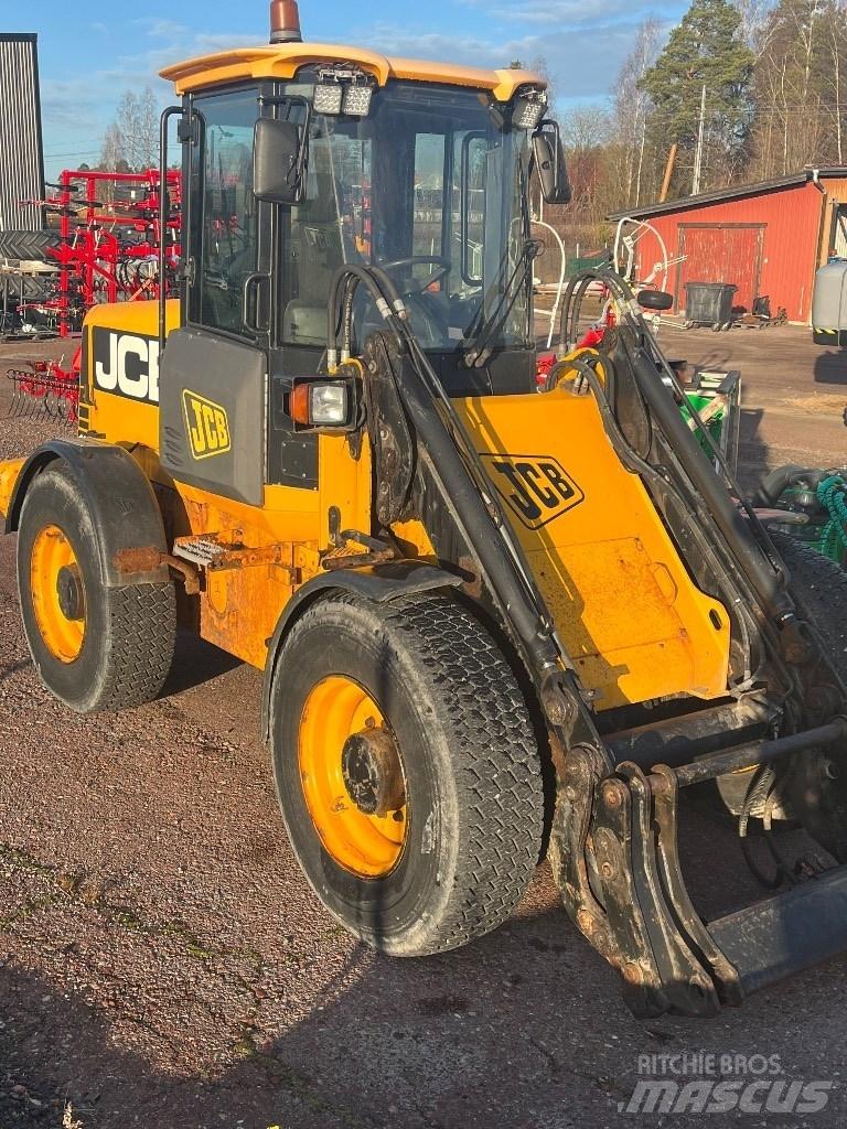JCB 411 HT Фронтальні навантажувачі