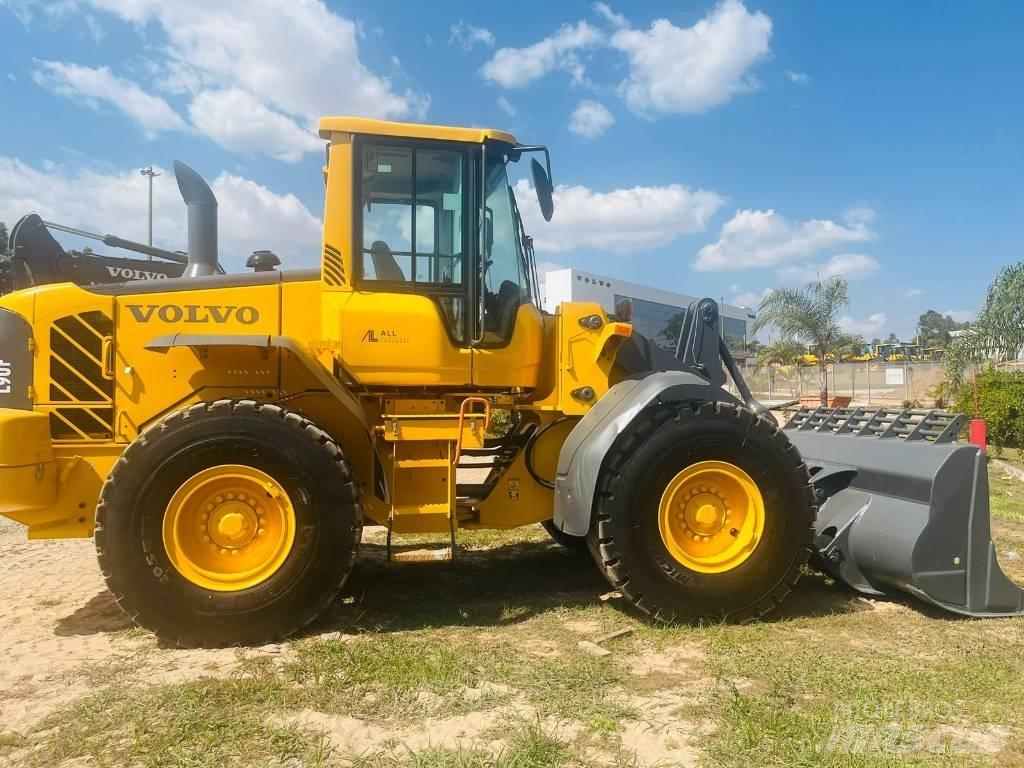 Volvo L 90 F Фронтальні навантажувачі