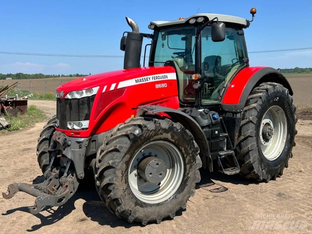 Massey Ferguson 8680 Трактори