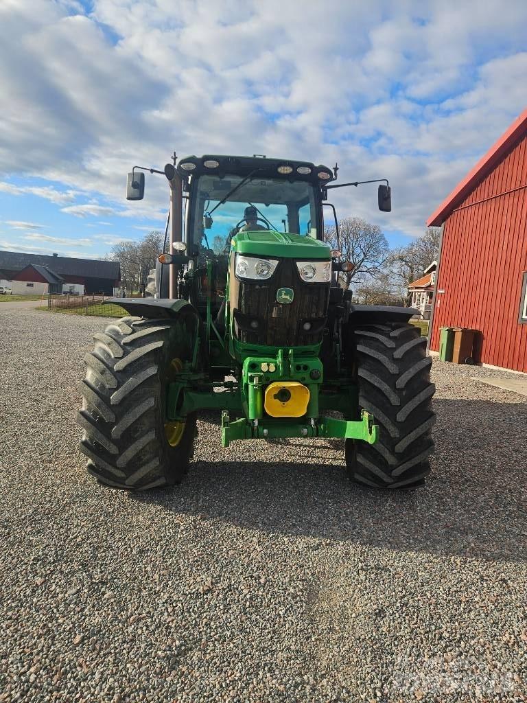 John Deere 6210 R Трактори