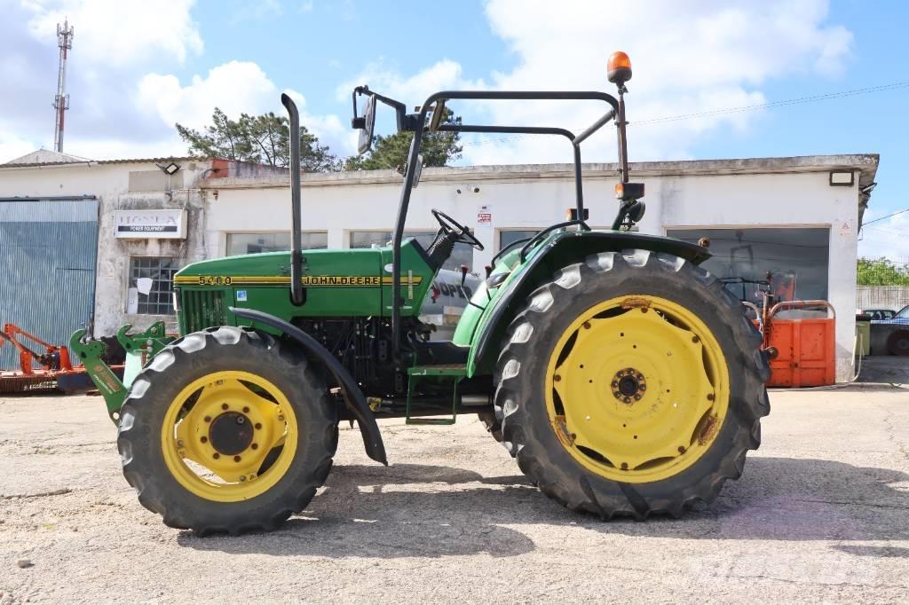 John Deere 5400 Трактори