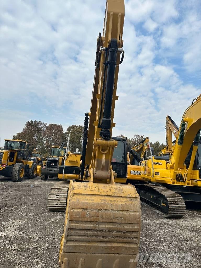CAT 320 D2 Гусеничні екскаватори